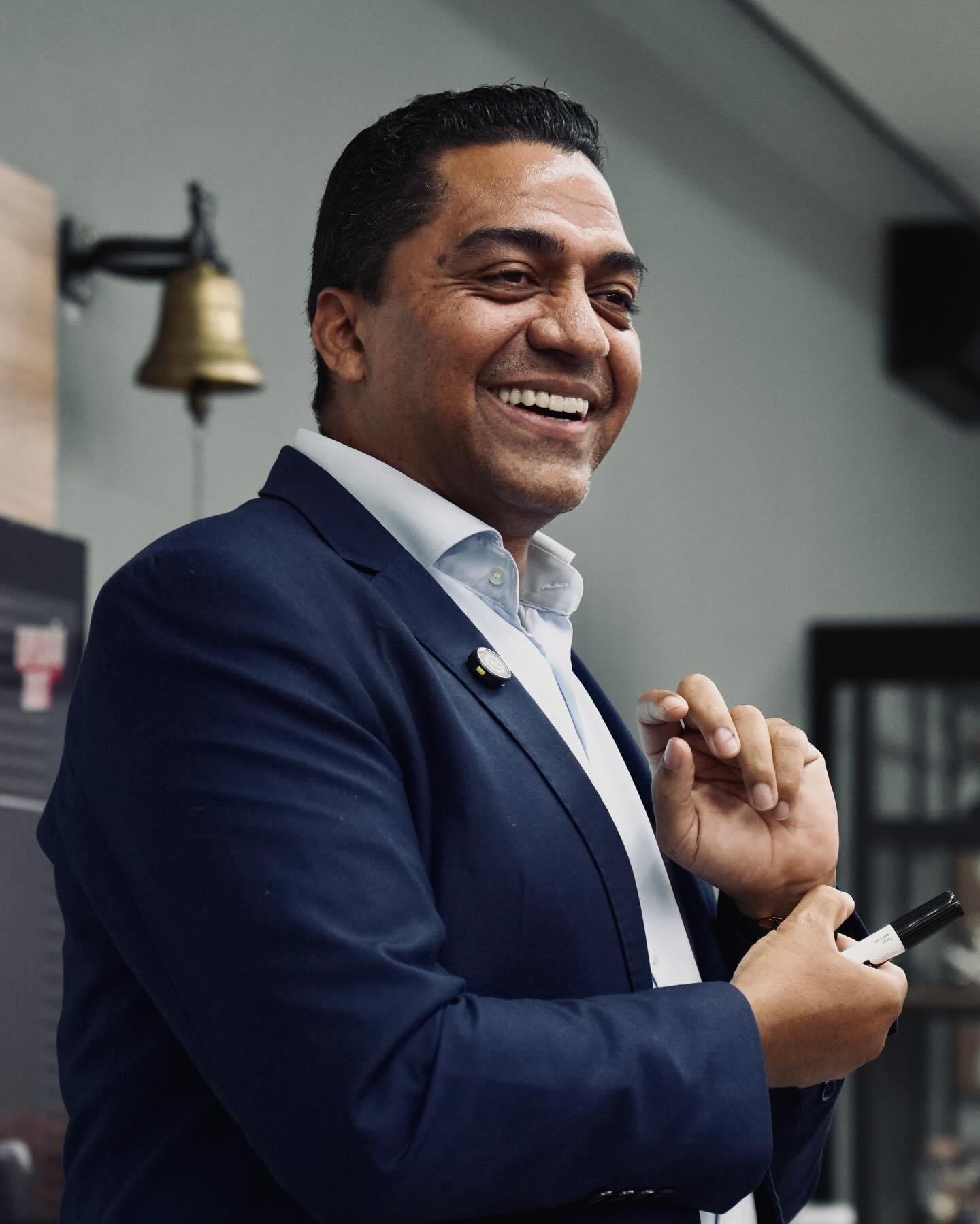 Cristovão Luciano em consultoria de consórcio com clientes